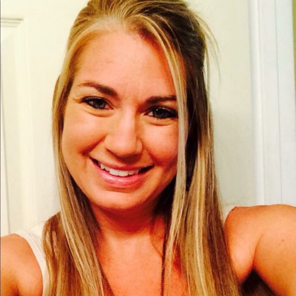 Meet your Posher, Dayna